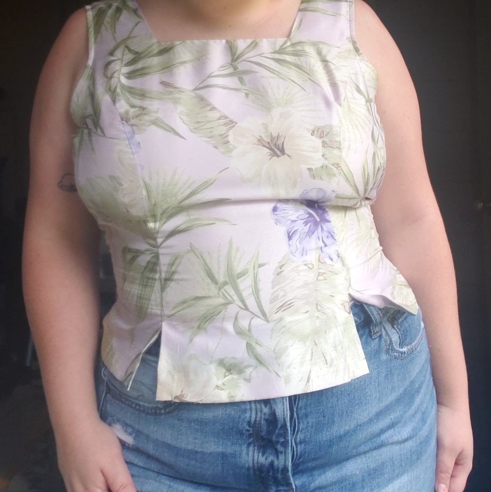 Vintage/retro y2k square neck satin tropical hibiscus floral tank top